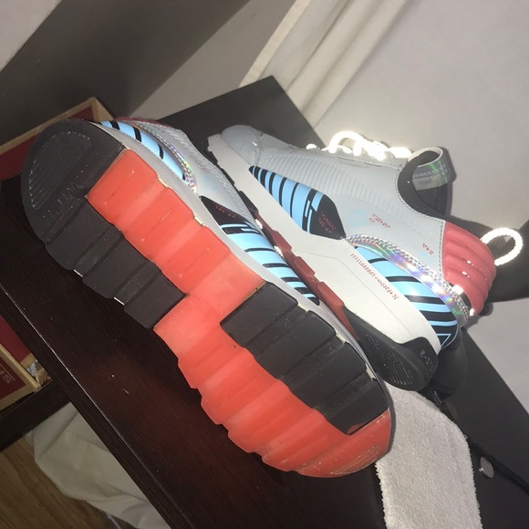 Pumas - Picture 3 of 4